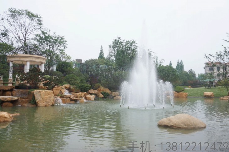 公园喷泉