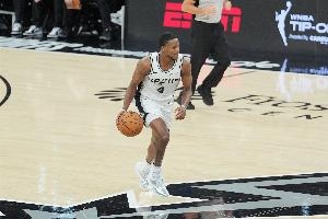 目前1-2落后!米奇:福克斯和哈珀预计可以出战G4